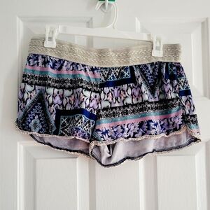 Super soft Hot Kiss Large short shorts